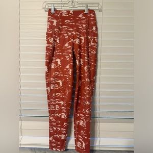 Til You Collapse Heart Booty Leggings